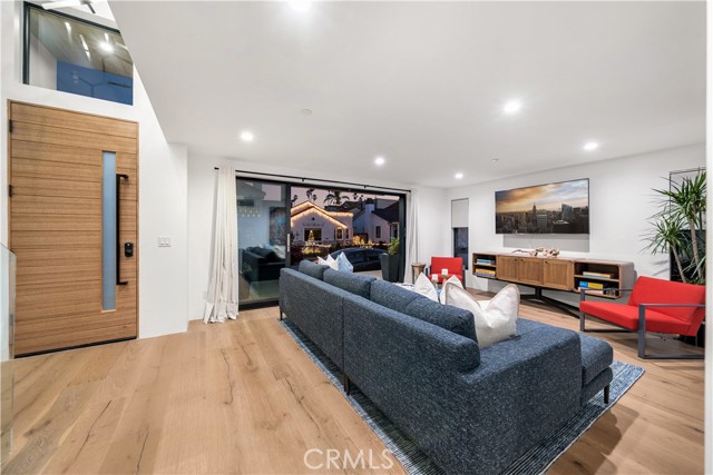 171 Savona Walk, Long Beach CA: https://media.crmls.org/medias/b9422439-bd33-4767-928d-fe105654dd5d.jpg
