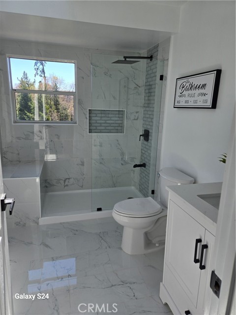 Detail Gallery Image 4 of 6 For 27757 North Bay Rd, Lake Arrowhead,  CA 92352 - 4 Beds | 3 Baths