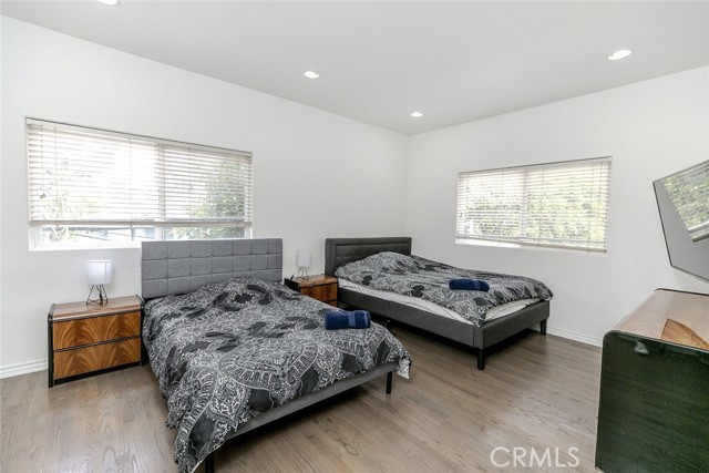 Detail Gallery Image 19 of 27 For 4343 Shadyglade Ave, Studio City,  CA 91604 - 4 Beds | 5 Baths