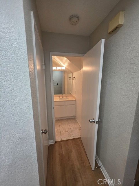 Detail Gallery Image 26 of 34 For 2211 Carob, Tustin,  CA 92782 - 3 Beds | 2/1 Baths