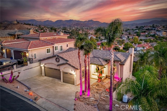 Detail Gallery Image 5 of 68 For 28856 Yosemite Pl, Canyon Lake,  CA 92587 - 3 Beds | 3/1 Baths