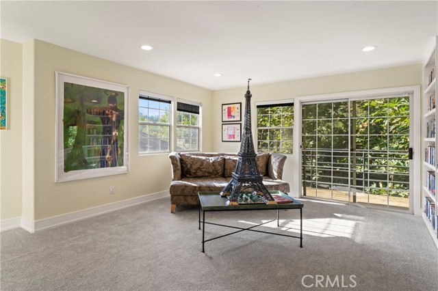 Detail Gallery Image 25 of 51 For 2355 N Beverly Glen Bld, Los Angeles,  CA 90077 - 2 Beds | 3/1 Baths