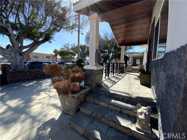 Detail Gallery Image 3 of 19 For 458 W 15th St, San Pedro,  CA 90731 - 3 Beds | 2 Baths