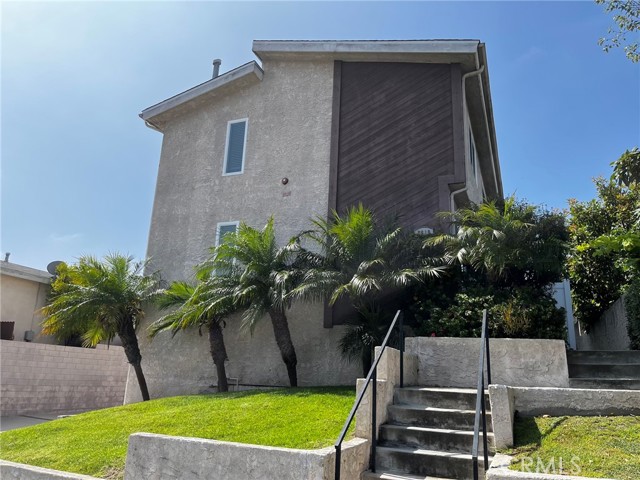 2610 Voorhees Avenue, Redondo Beach, California 90278, 2 Bedrooms Bedrooms, ,1 BathroomBathrooms,Residential,For Sale,Voorhees,SB24155886