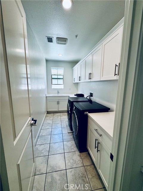 2034 Rembrandt, Santa Ana CA: https://media.crmls.org/medias/b9445f27-5d68-4b27-a711-008f6d9e3058.jpg