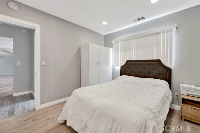 Detail Gallery Image 8 of 24 For 11823 Wish Ave, Granada Hills,  CA 91344 - 4 Beds | 2 Baths