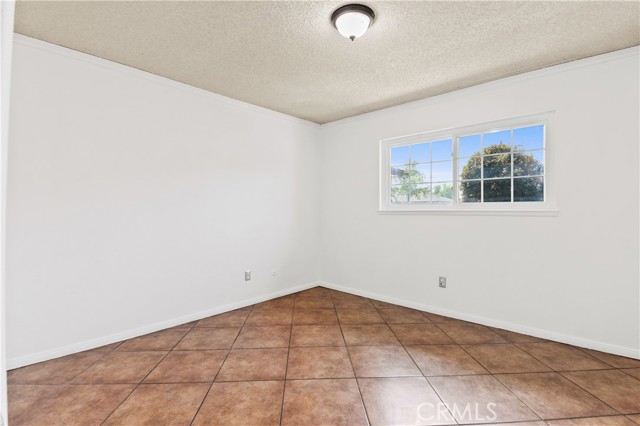 Detail Gallery Image 16 of 24 For 9783 Encina, Bloomington,  CA 92316 - 3 Beds | 2 Baths