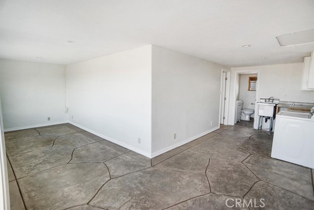 Detail Gallery Image 8 of 21 For 35225 Small Rd, Palmdale,  CA 93550 - 4 Beds | 2/1 Baths