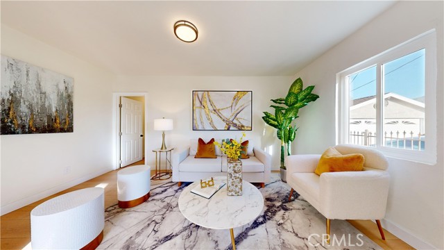 Detail Gallery Image 4 of 17 For 3432 Arlington Ave, Los Angeles,  CA 90018 - 3 Beds | 2 Baths