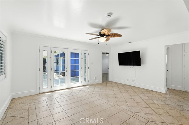 Detail Gallery Image 5 of 31 For 414 N Gertruda #B,  Redondo Beach,  CA 90277 - 3 Beds | 2 Baths