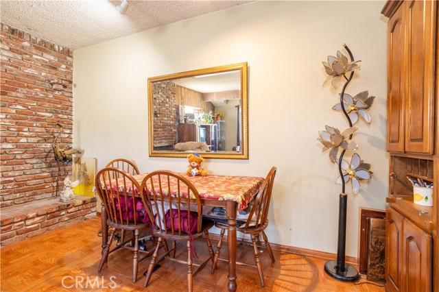 Detail Gallery Image 8 of 30 For 16632 Nordhoff St, North Hills,  CA 91343 - 4 Beds | 2 Baths