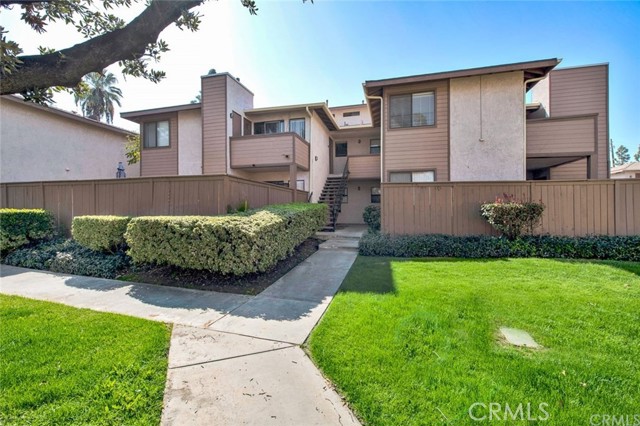 1341 Massachusetts Ave #204, Riverside, CA 92507