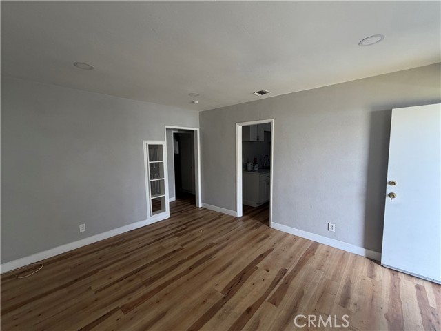 Detail Gallery Image 3 of 14 For 1459 S Euclid #8,  Ontario,  CA 91762 - 3 Beds | 1 Baths