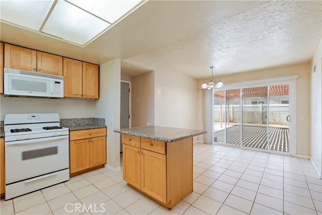 Detail Gallery Image 11 of 29 For 14889 Hartford Ln, Helendale,  CA 92342 - 3 Beds | 2 Baths