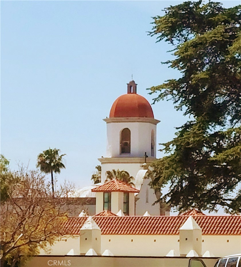 https://media.crmls.org/medias/b94a236e-008b-4841-82b7-9a0cc5feb1e1.jpg?preset=X-Large