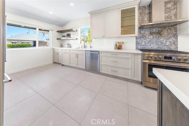 Detail Gallery Image 43 of 74 For 2950 N Lincoln St, Burbank,  CA 91504 - 3 Beds | 2 Baths