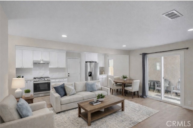 Detail Gallery Image 4 of 47 For 9022 Marlene Ave, Garden Grove,  CA 92841 - 6 Beds | 4 Baths