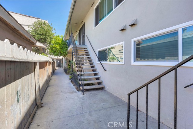 1700 Pacific Avenue, Long Beach CA: https://media.crmls.org/medias/b94aa280-2132-47a9-90a9-c2a7ff5884e6.jpg