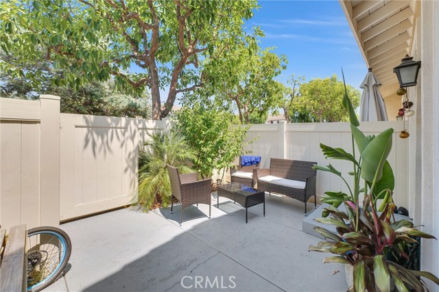 Detail Gallery Image 3 of 30 For 8449 E Arrowhead Way, Anaheim Hills,  CA 92808 - 2 Beds | 2 Baths