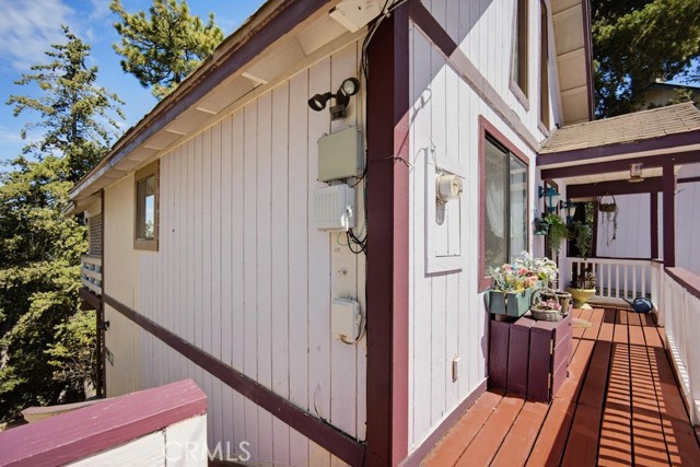 789 Arosa Drive, Crestline, CA 92325