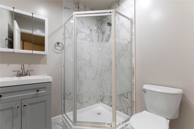Detail Gallery Image 26 of 38 For 6545 Coldwater Canyon Ave, North Hollywood,  CA 91606 - 4 Beds | 2 Baths