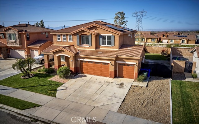 5160 Wisteria Ln, Fontana, CA 92336