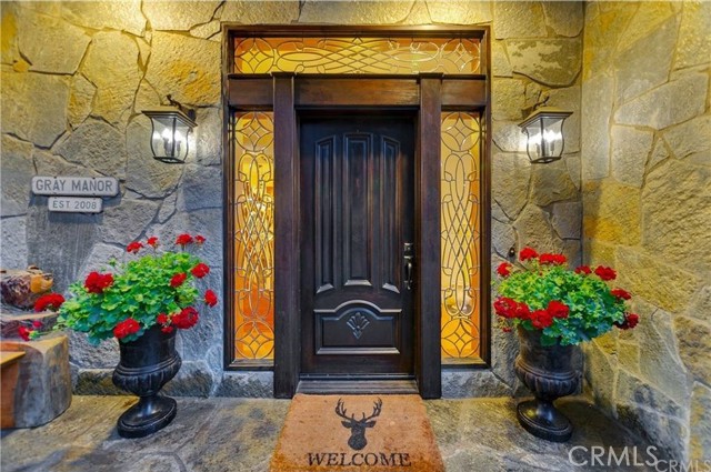 Detail Gallery Image 3 of 74 For 490 Bay View Ct, Lake Arrowhead,  CA 92352 - 5 Beds | 6/1 Baths