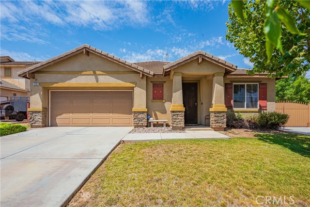 Detail Gallery Image 1 of 1 For 13781 Coolidge Way, Oak Hills,  CA 92344 - 4 Beds | 2 Baths