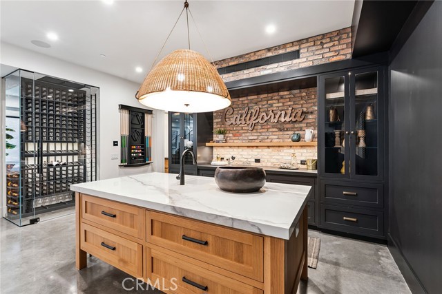 1831 Newport Hills E Drive, Newport Beach CA: https://media.crmls.org/medias/b9501b41-2c0b-4c21-bfaf-b6b38c183c32.jpg