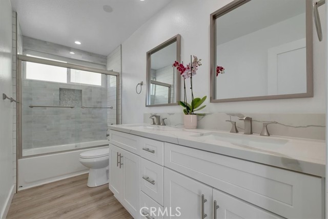 Detail Gallery Image 16 of 32 For 745 Domingo #4,  Newport Beach,  CA 92660 - 2 Beds | 2 Baths