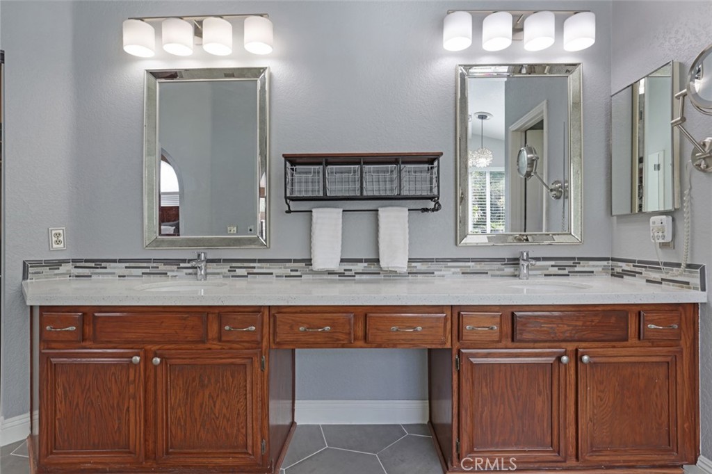 MLS #OC25218182 image #34