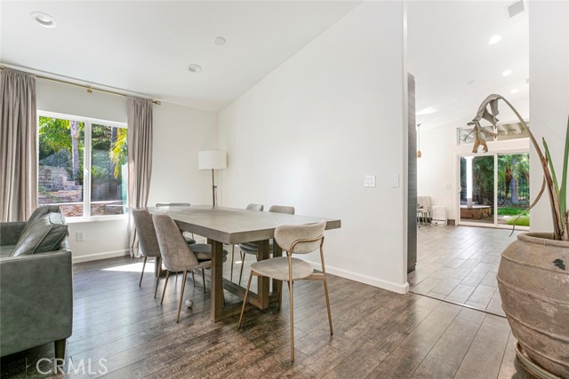 Detail Gallery Image 5 of 23 For 25803 Anderson Ln, Stevenson Ranch,  CA 91381 - 3 Beds | 2 Baths