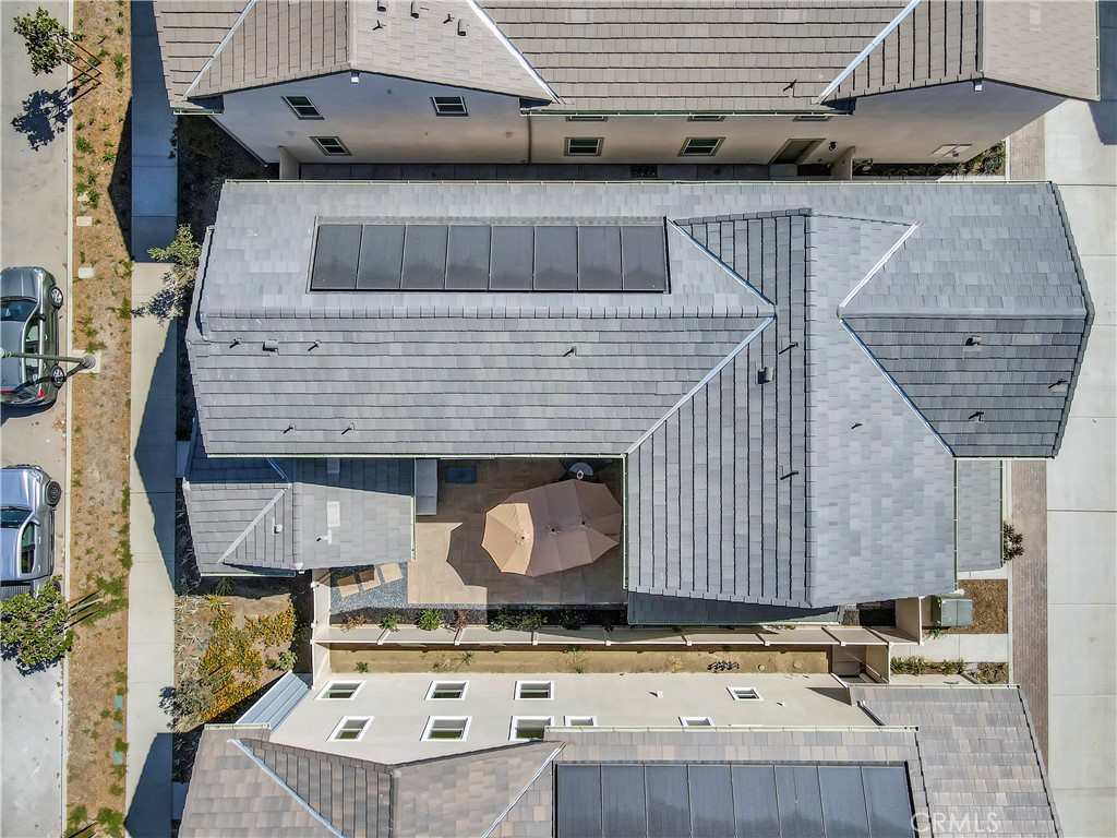 https://media.crmls.org/medias/b95203f4-bdf5-41d6-9ed2-f63a0532ddaf.jpg?preset=X-Large