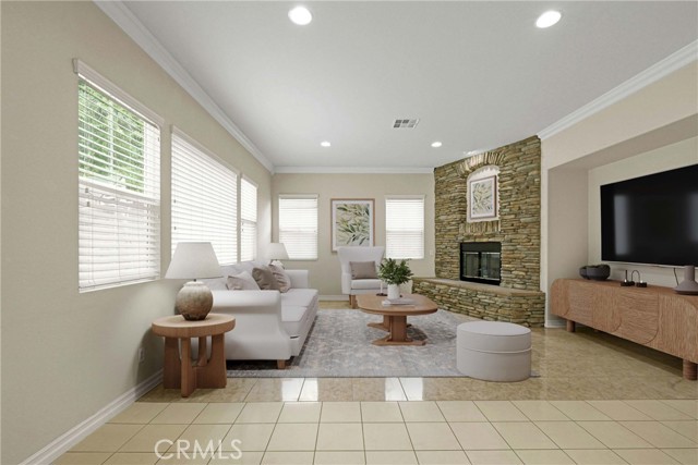 Detail Gallery Image 8 of 34 For 6838 Miramar Ln, Palmdale,  CA 93551 - 4 Beds | 3 Baths