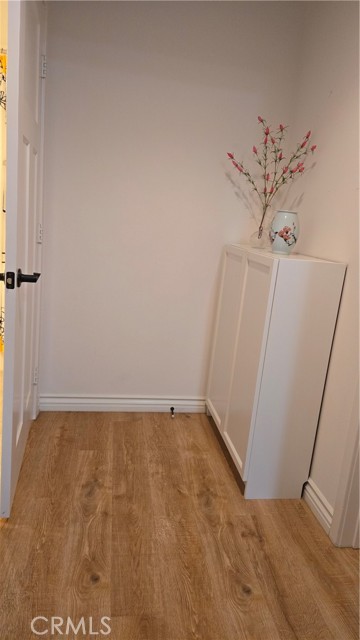 Detail Gallery Image 8 of 17 For 411 S Anaheim Bld #1,  Anaheim,  CA 92805 - 1 Beds | 1 Baths