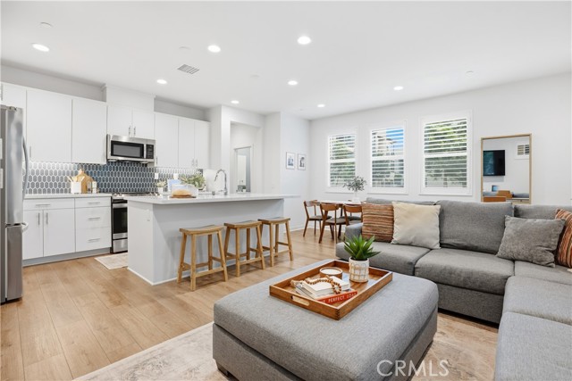 Detail Gallery Image 2 of 75 For 451 Potter Way, Rancho Mission Viejo,  CA 92694 - 3 Beds | 2/1 Baths