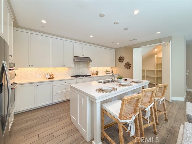 142 Dolci, Irvine CA: https://media.crmls.org/medias/b953434c-1b27-462e-80f6-98f98b7f6d98.jpg
