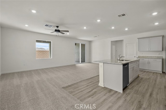 845 Longhorn Drive, San Jacinto CA: https://media.crmls.org/medias/b95413d9-7a8d-4e14-aac7-897aa62c4918.jpg