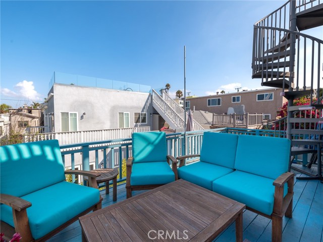 1145 1st Street, Hermosa Beach, California 90254, 3 Bedrooms Bedrooms, ,2 BathroomsBathrooms,Residential,Sold,1st,SB23174061