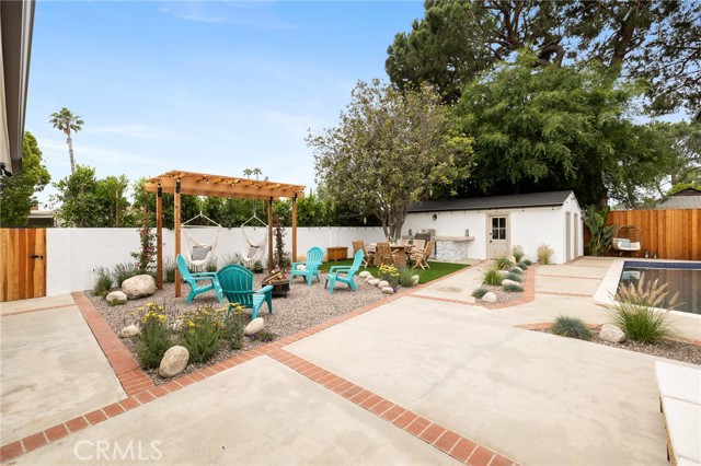 6105 Bellingham Avenue, North Hollywood CA: https://media.crmls.org/medias/b95553cc-0820-45cf-bc59-5740484eea20.jpg