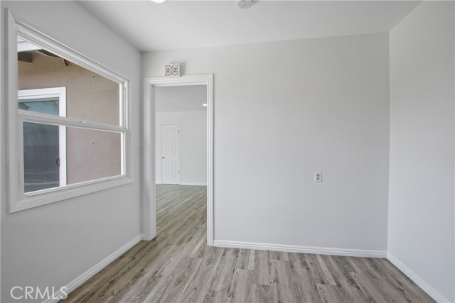 785 N Victoria Drive, Orange CA: https://media.crmls.org/medias/b956bb73-686a-4b9c-b3ae-ae8f3e9234ec.jpg