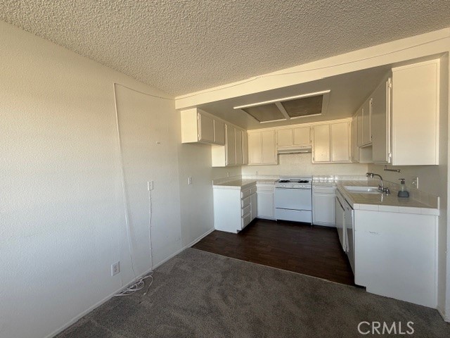 Detail Gallery Image 2 of 13 For 1530 West 204 St #3,  Torrance,  CA 90501 - 2 Beds | 1 Baths