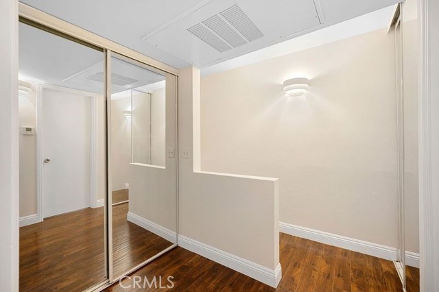 Detail Gallery Image 17 of 24 For 121 Sinclair Ave #206,  Glendale,  CA 91206 - 2 Beds | 2 Baths