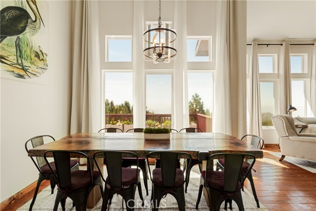 Detail Gallery Image 16 of 49 For 30191 Enchanted Way, Running Springs,  CA 92382 - 3 Beds | 3 Baths