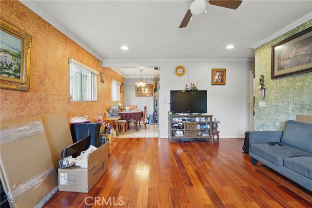 8235 Edna St, Pico Rivera CA: https://media.crmls.org/medias/b959372d-1b02-4fa7-9dc7-256b4750e7e3.jpg