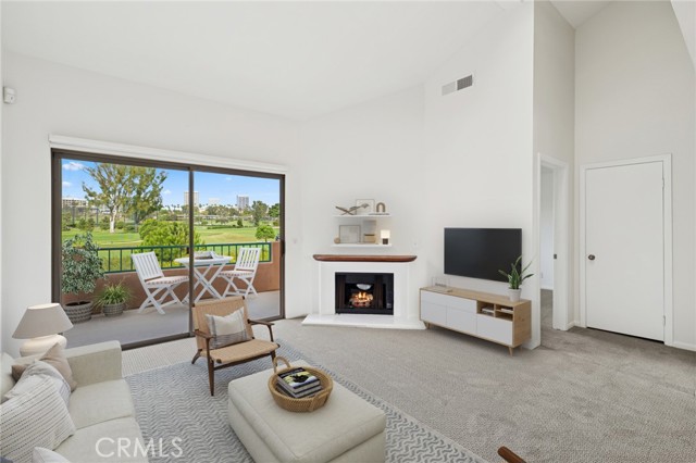 Detail Gallery Image 6 of 23 For 440 Villa Point, Newport Beach,  CA 92660 - 2 Beds | 2 Baths