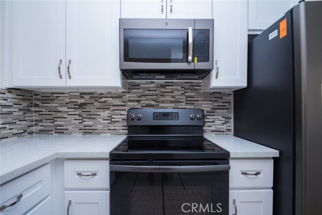 Detail Gallery Image 10 of 38 For 2940 N Verdugo Rd #321,  Glendale,  CA 91208 - 2 Beds | 2 Baths