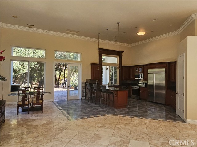 Detail Gallery Image 16 of 66 For 44595 Vista Del Mar, Temecula,  CA 92590 - 5 Beds | 4 Baths