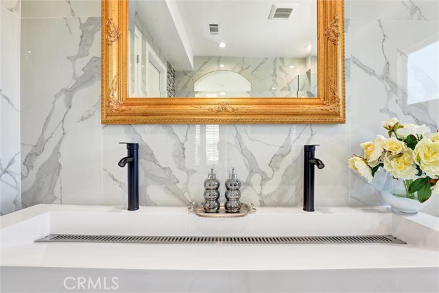 Detail Gallery Image 31 of 59 For 19002 Delaware St, Huntington Beach,  CA 92648 - 6 Beds | 5/1 Baths