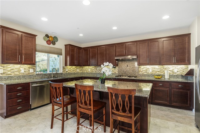 Detail Gallery Image 13 of 47 For 45844 Corte Mislanca, Temecula,  CA 92592 - 5 Beds | 3/1 Baths